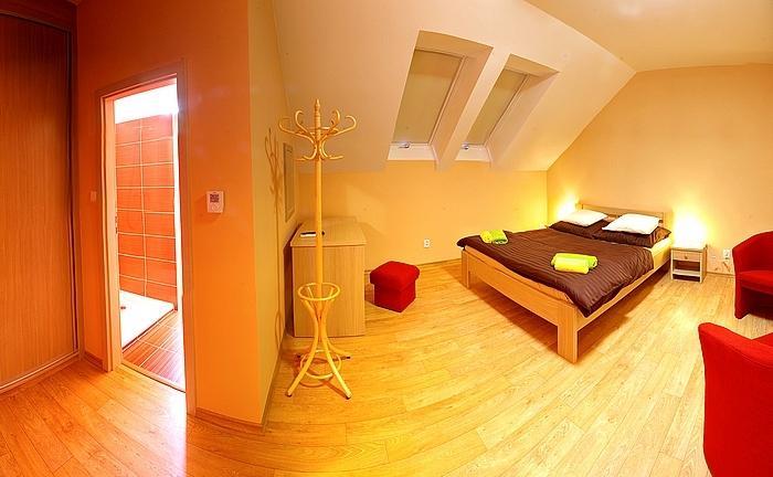 Penzion U Bohusa Lednice Ruang foto
